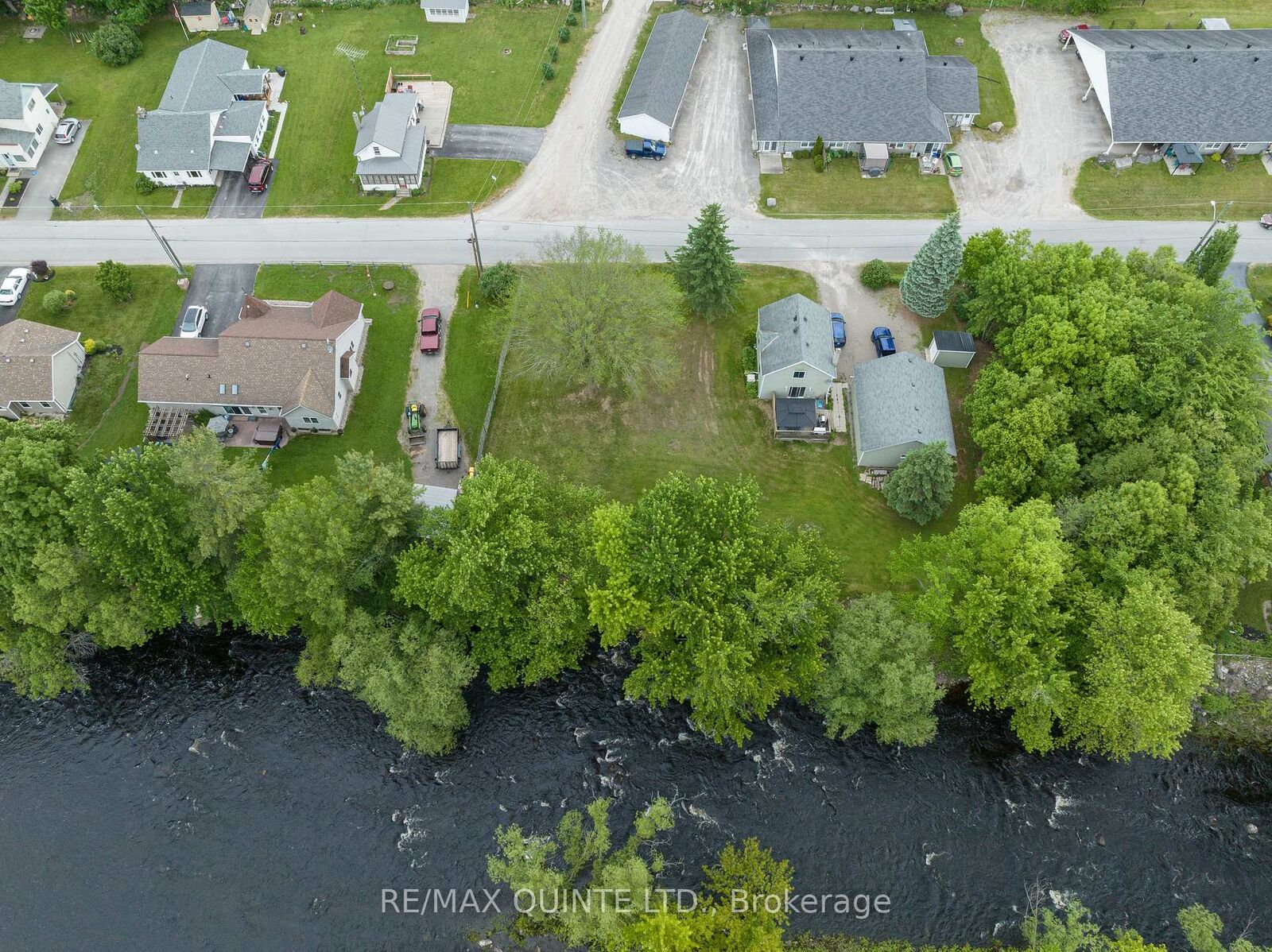 Property Photo:  210 Alexander Street  ON K0K 3J0 
