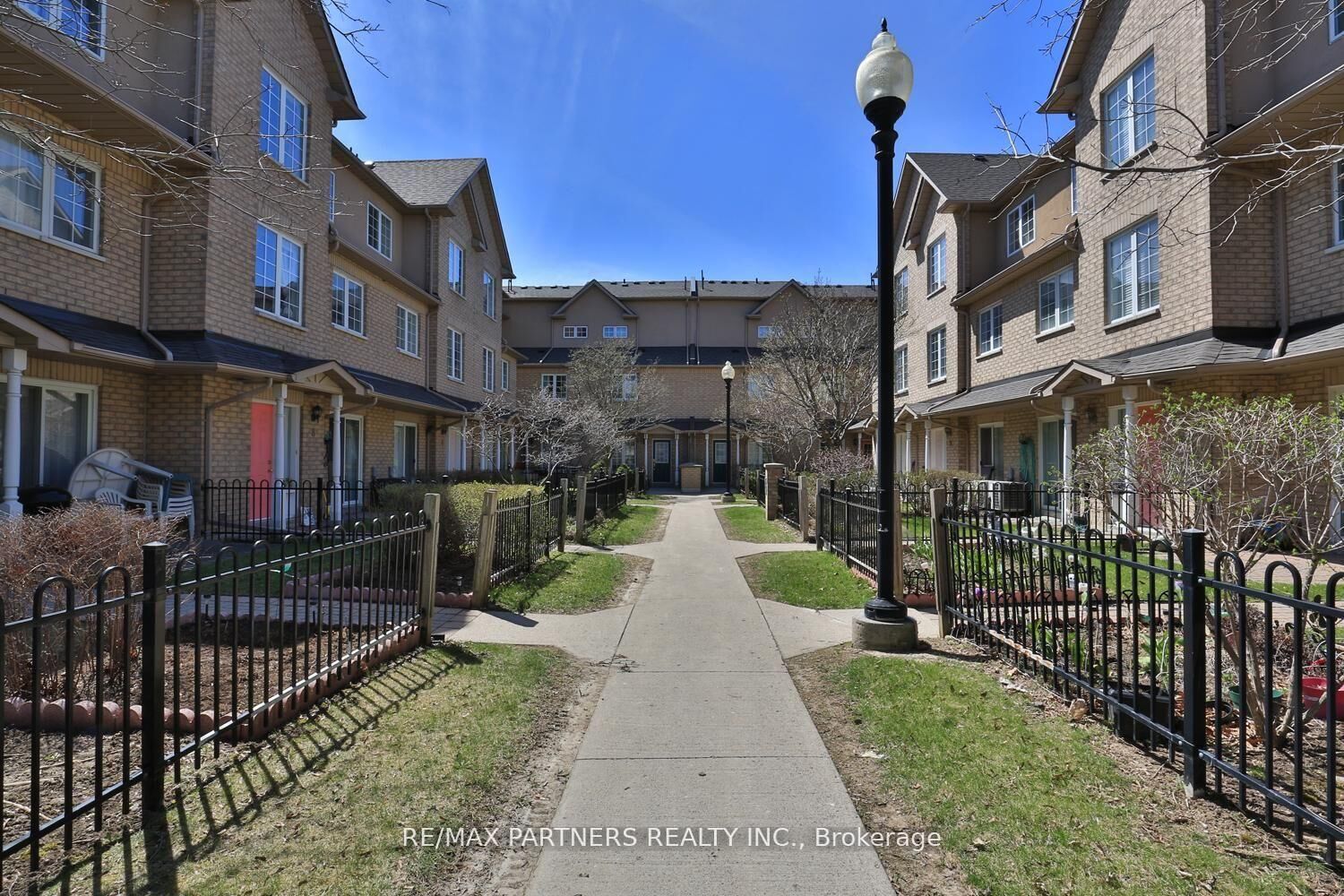 Property Photo: 23 St Moritz Way 11 ON L3R 4G4