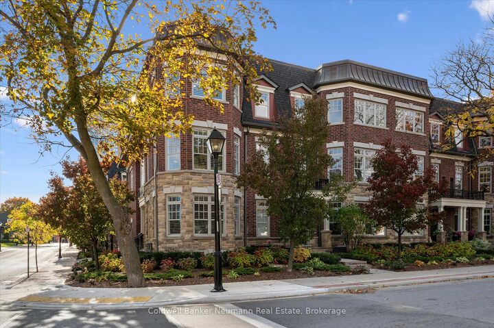 Photo de la propriété:  2061 Maria Street 10  ON L7R 0B5 