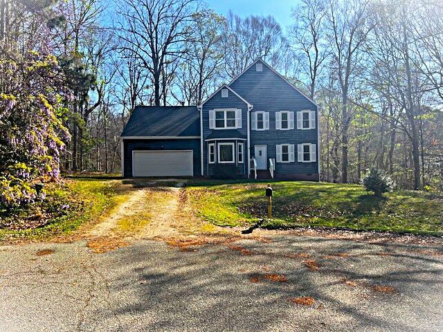 Property Photo: 8 Sumner Court VA 23168
