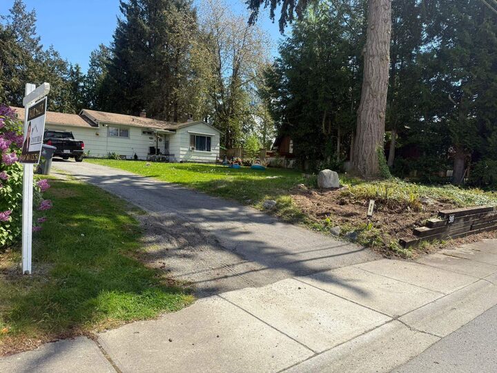 918 164 Street — photo 1