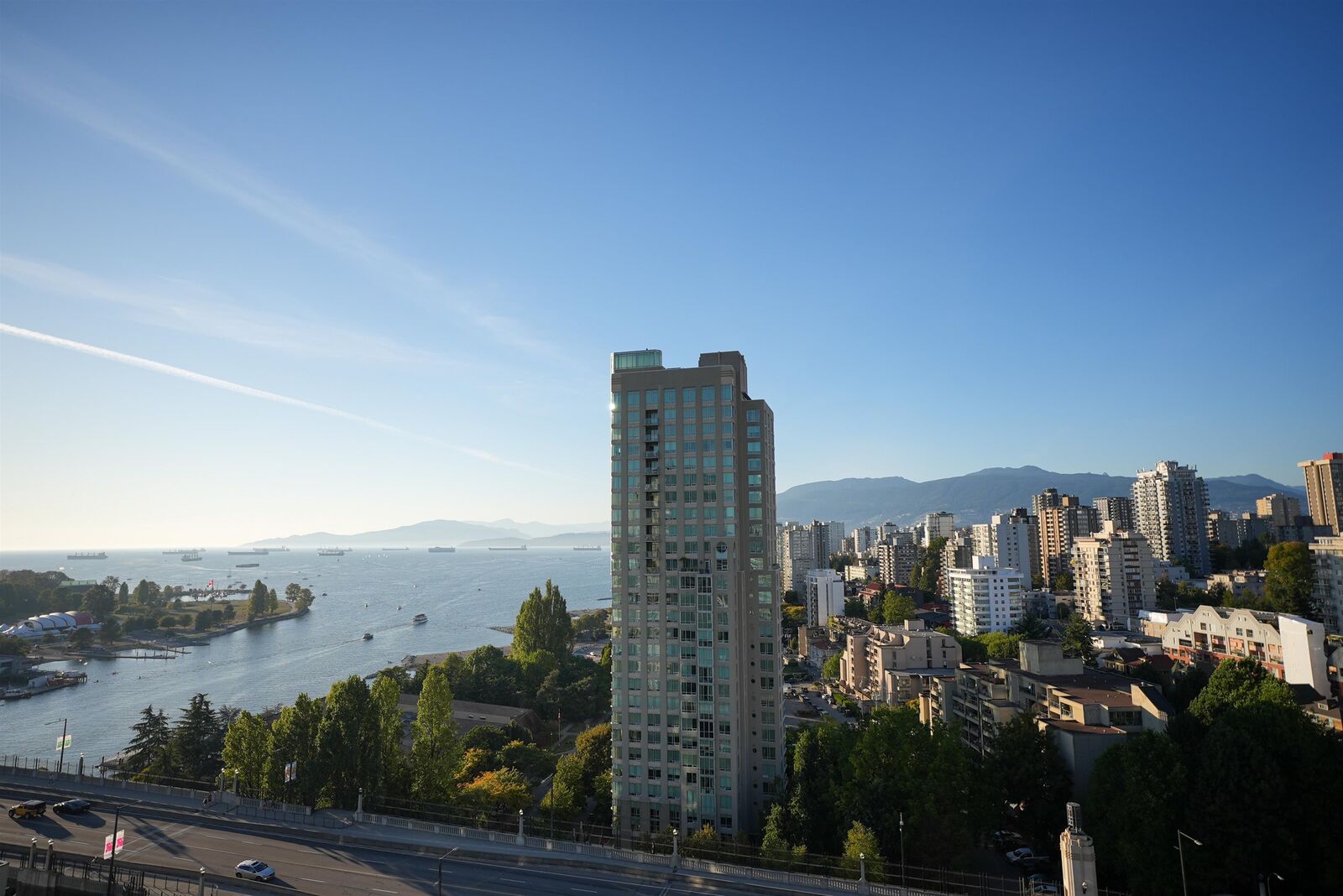 Property Photo:  907 Beach Avenue 2103  BC V6Z 2R3 