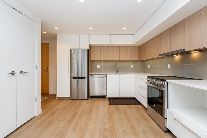 Property Photo: 9888 University Crescent 512 BC V5A 0G4
