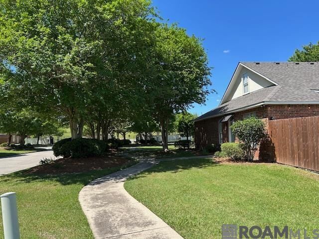 Property Photo:  4000 Lake Beau Pre #18  LA 70820 