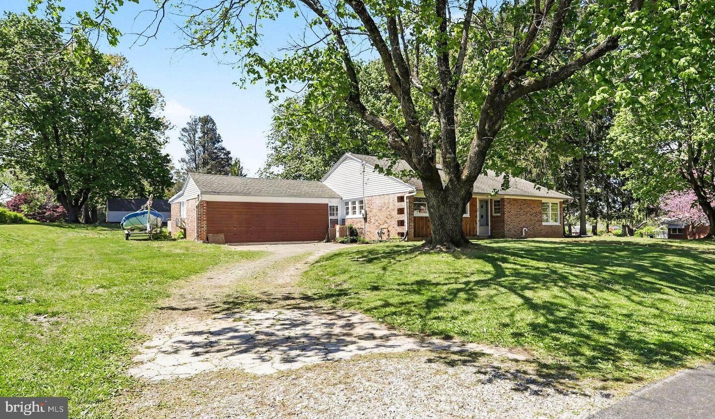 Property Photo:  35 High Street  PA 17327 