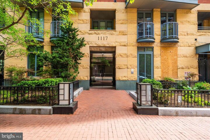 Property Photo:  1117 10th Street NW 1009  DC 20001 