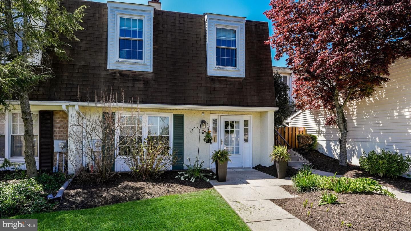 Property Photo:  6 Edinboro Circle  PA 18914 