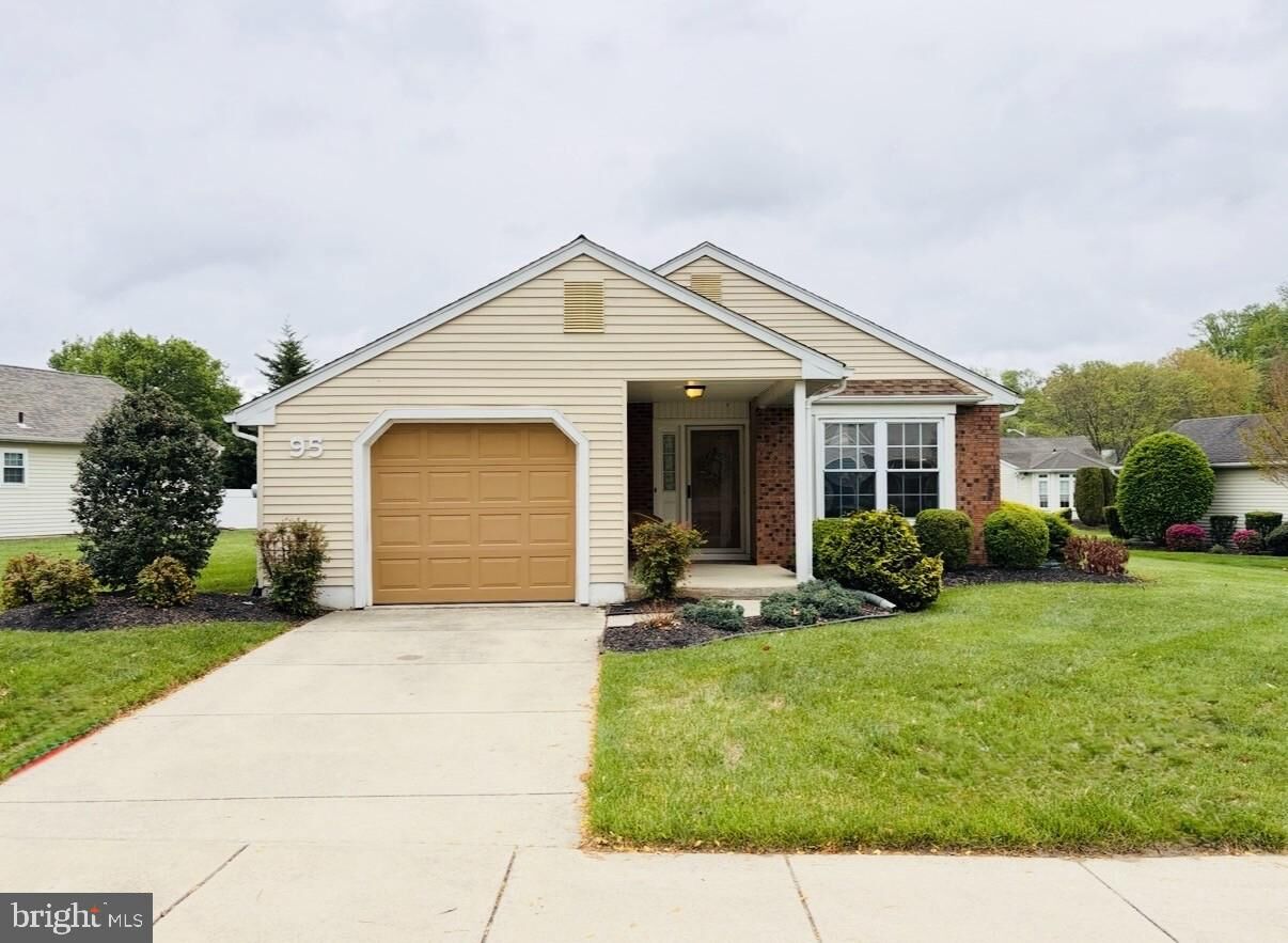 Property Photo:  95 Lakebridge Drive  NJ 08096 