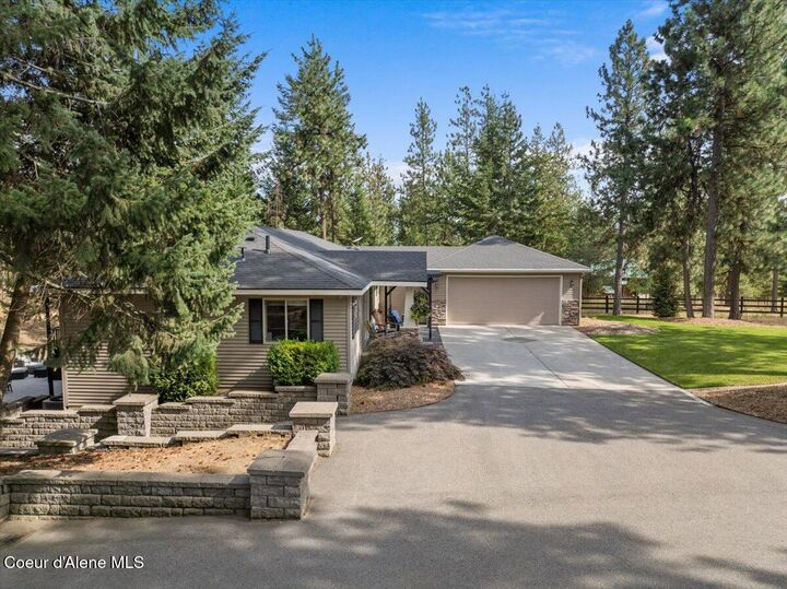 Property Photo:  6910 N Harvard Rd  WA 99025 
