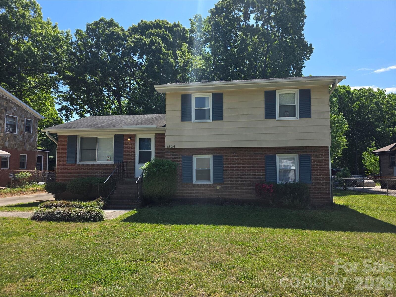 Property Photo:  1524 Pondella Drive  NC 28213 