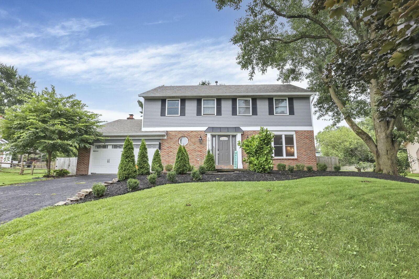 Property Photo:  10131 Hounsdale Drive  OH 43147 