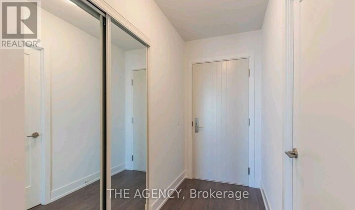 Property Photo:  2550 Simcoe Street North 1709  ON L1L 0R5 