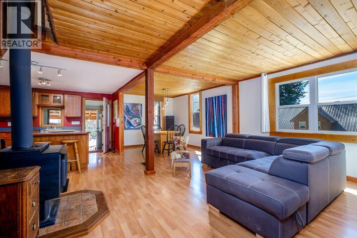 Property Photo: 2034 Cliff Street BC V0G 1Y0