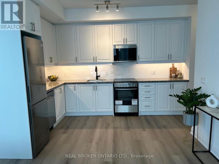 Property Photo: 2333 Khalsa Gate 703 ON L6M 0X7