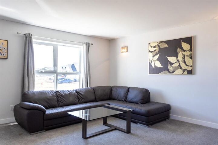 Photo de la propriété:  29 Imperial Crescent  MB R5G 2T7 