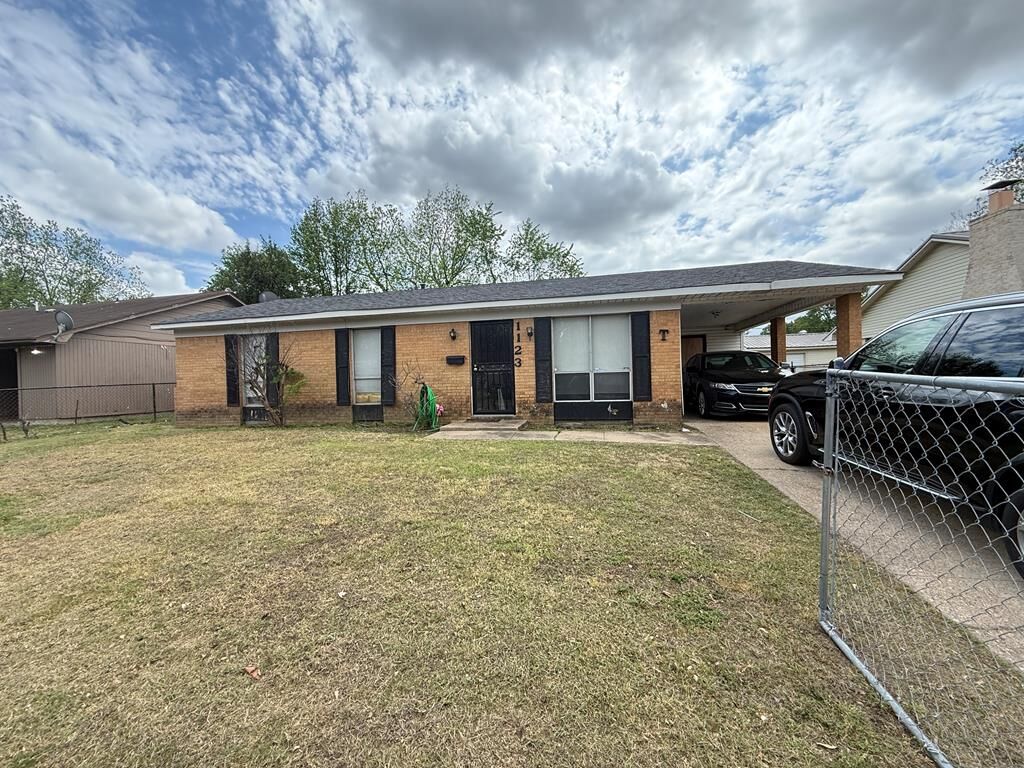 Property Photo:  1123 McAuley  AR 72301 
