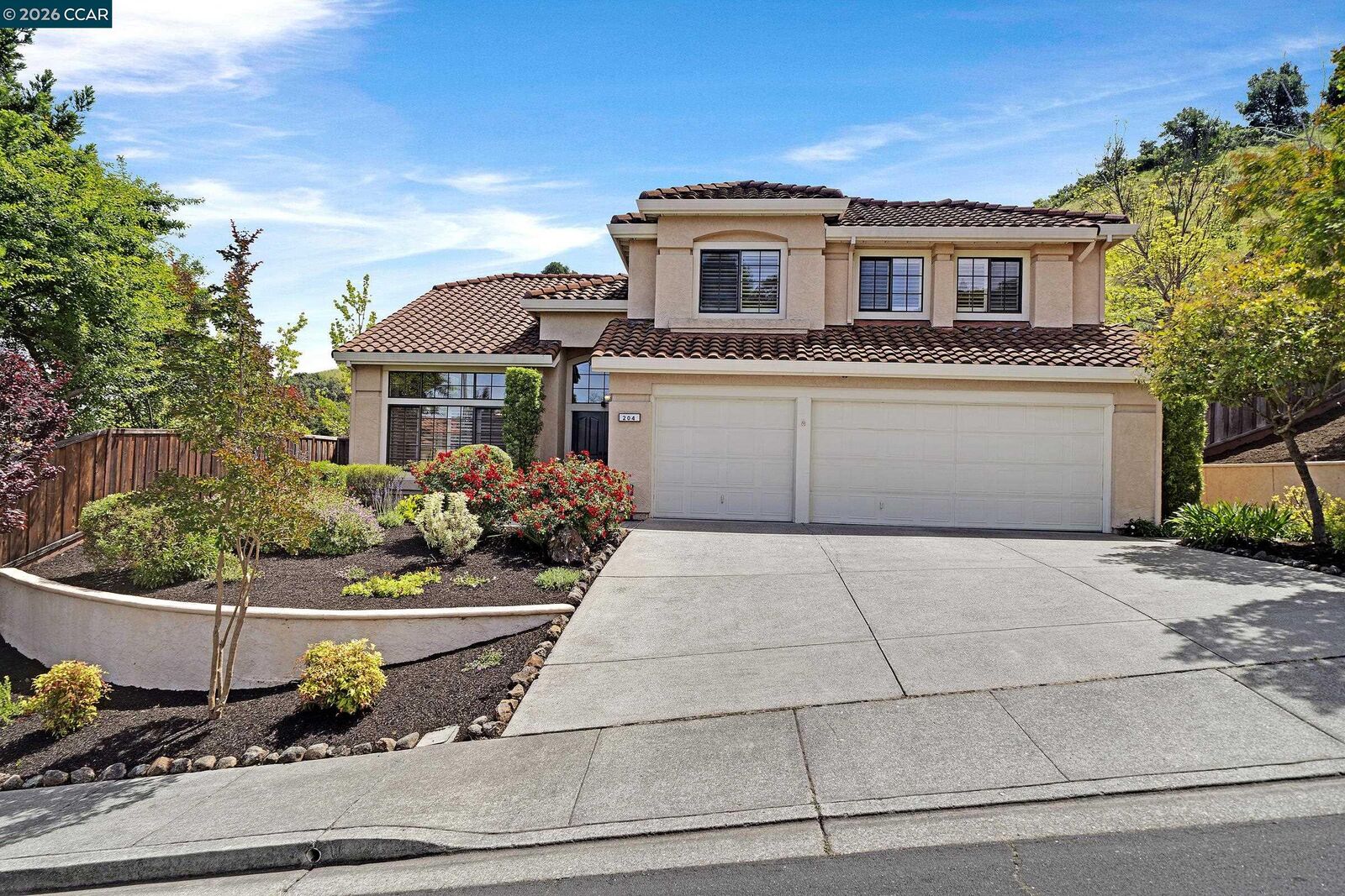 Property Photo: 204 Vista Glen Pl CA 94553