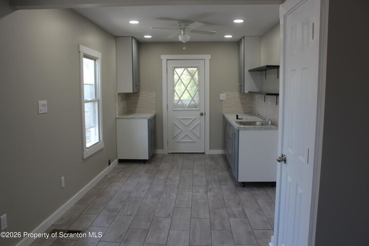 Property Photo:  215 Ferdinand Street 2  PA 18508 