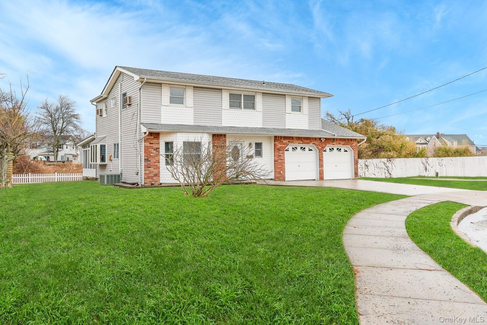 Property Photo:  24 Brooktree Circle  NY 11757 