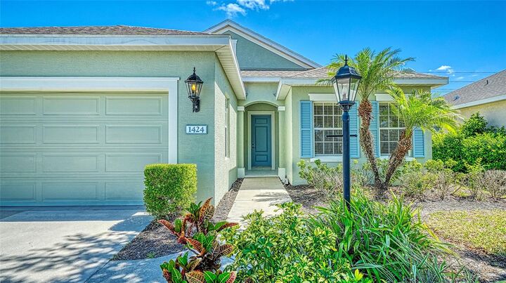 Property Photo:  1424 Blue Horizon Circle  FL 34208 
