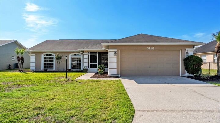 Property Photo:  3118 Filly Lane  FL 33811 