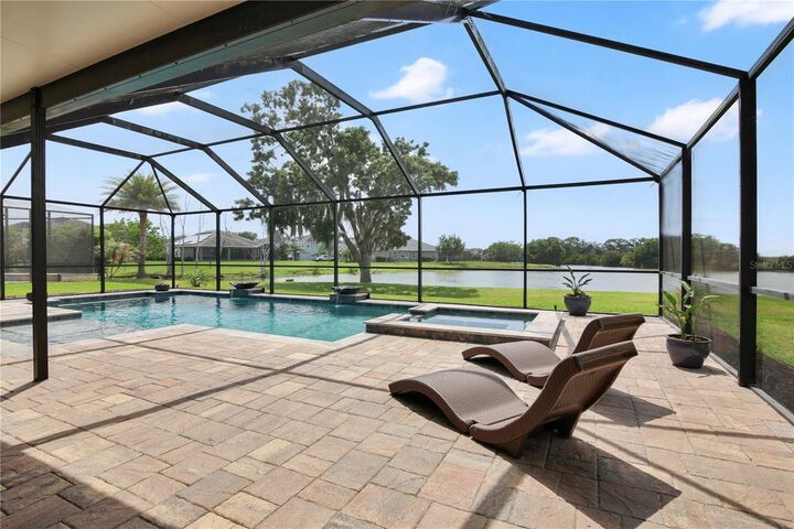 Property Photo:  15200 Lake Claire Overlook Drive  FL 34787 