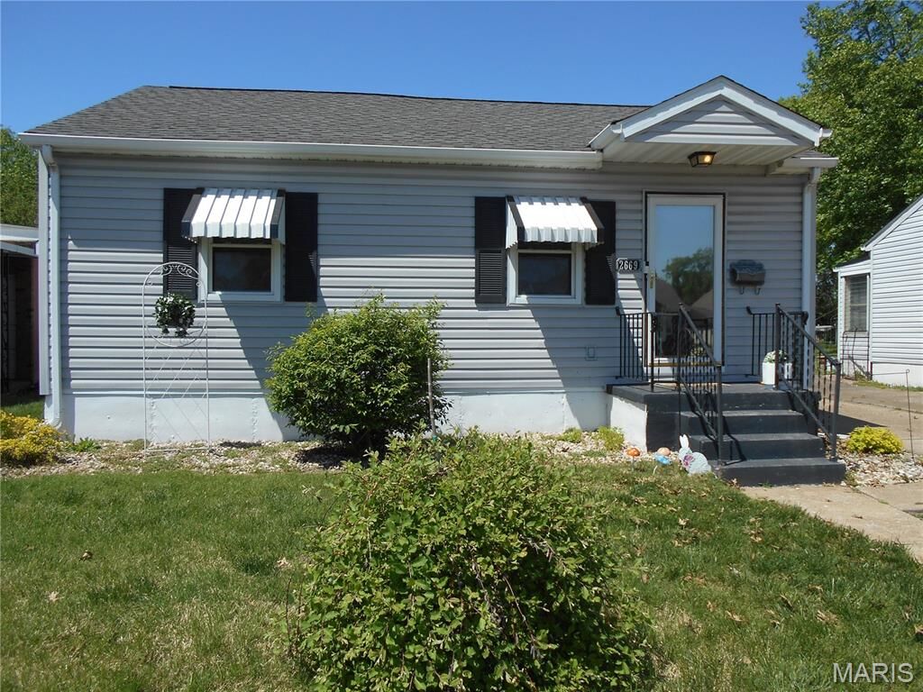 Property Photo:  2669 Center Street  IL 62040 
