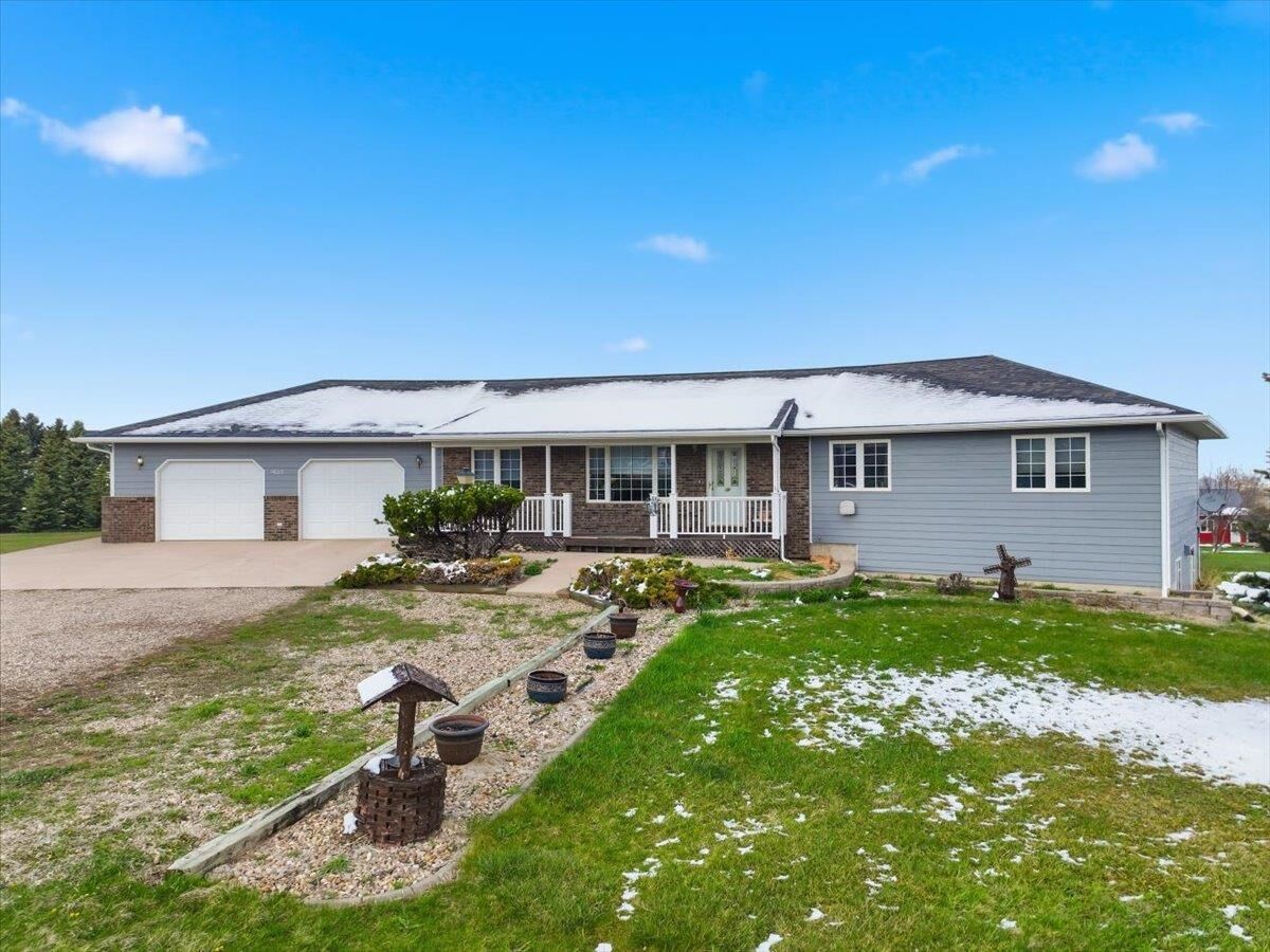 Property Photo:  2910 Sapphire Lane  SD 57783 