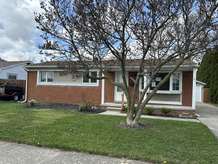 Property Photo:  31700 Lafler  MI 48173 