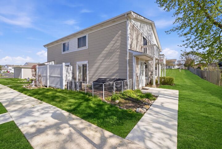 Property Photo: 1495 Cornell Court 1495 IL 60169