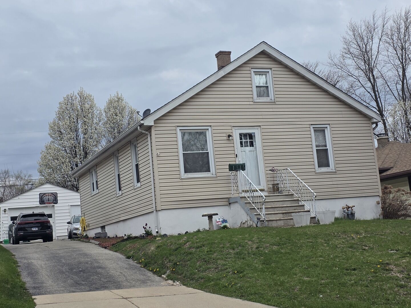 Property Photo: 1515 N Center Street IL 60435