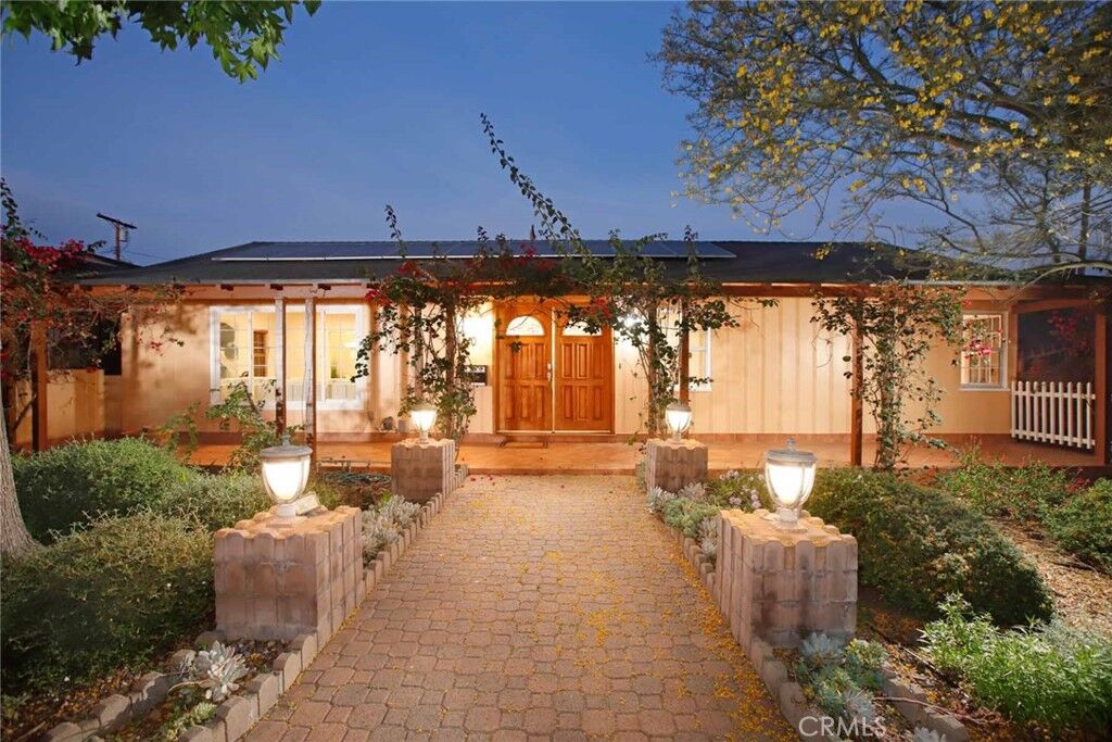 Property Photo: 1410 Grandview Avenue CA 91201