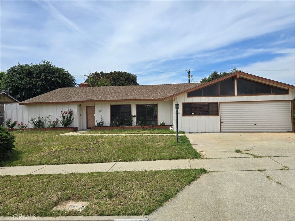 Property Photo:  1527 Channelwood Dr  CA 90601 