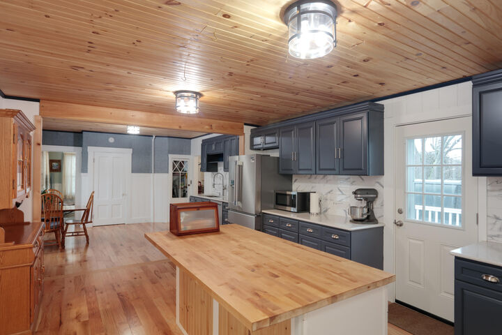 Property Photo:  94 Rochester Street  ME 03901 