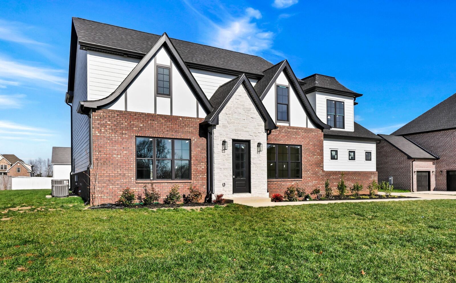 Property Photo:  2457 Ellsworth Dr  TN 37043 