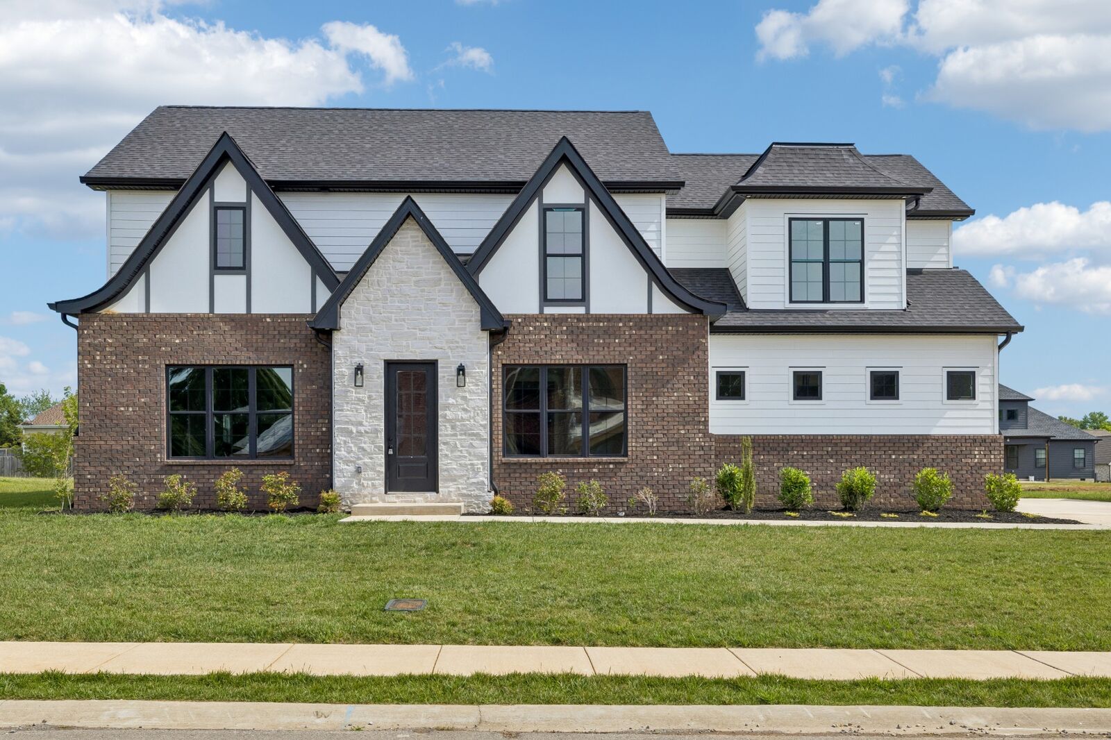 Property Photo:  2457 Ellsworth Dr  TN 37043 