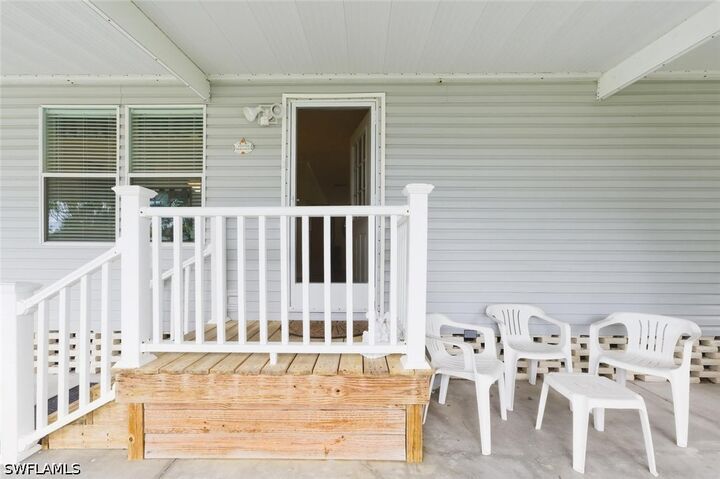 Property Photo:  102 Estelle Drive  FL 34112 