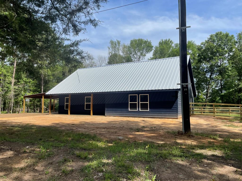 Property Photo:  304 N Fm 225  TX 75943 