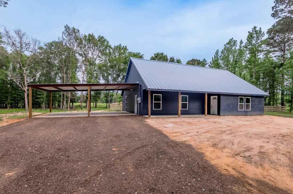 Property Photo:  304 N Fm 225  TX 75943 