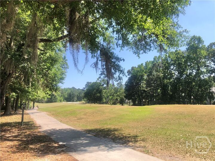 Property Photo:  4 Laurel Oak Court  GA 31405 