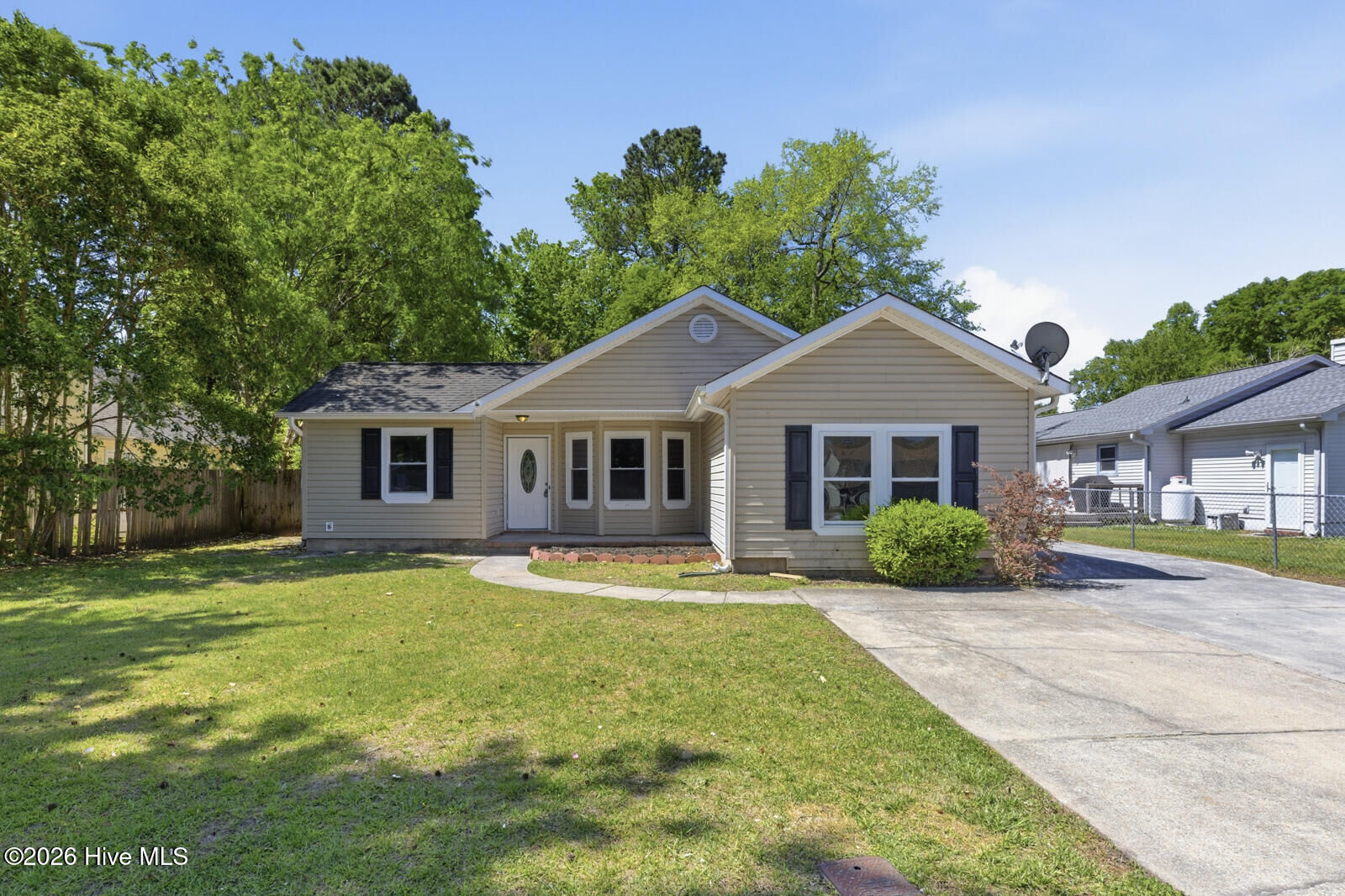 Property Photo:  1100 Shroyer Circle  NC 28540 
