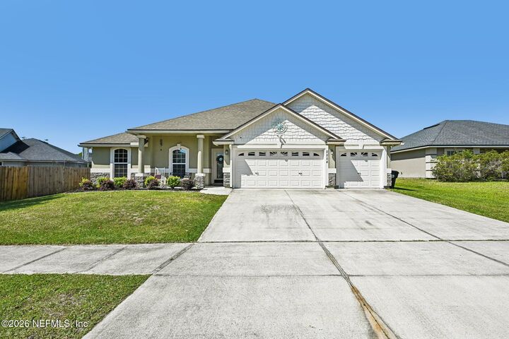 Property Photo:  2554 Royal Pointe Drive  FL 32043 