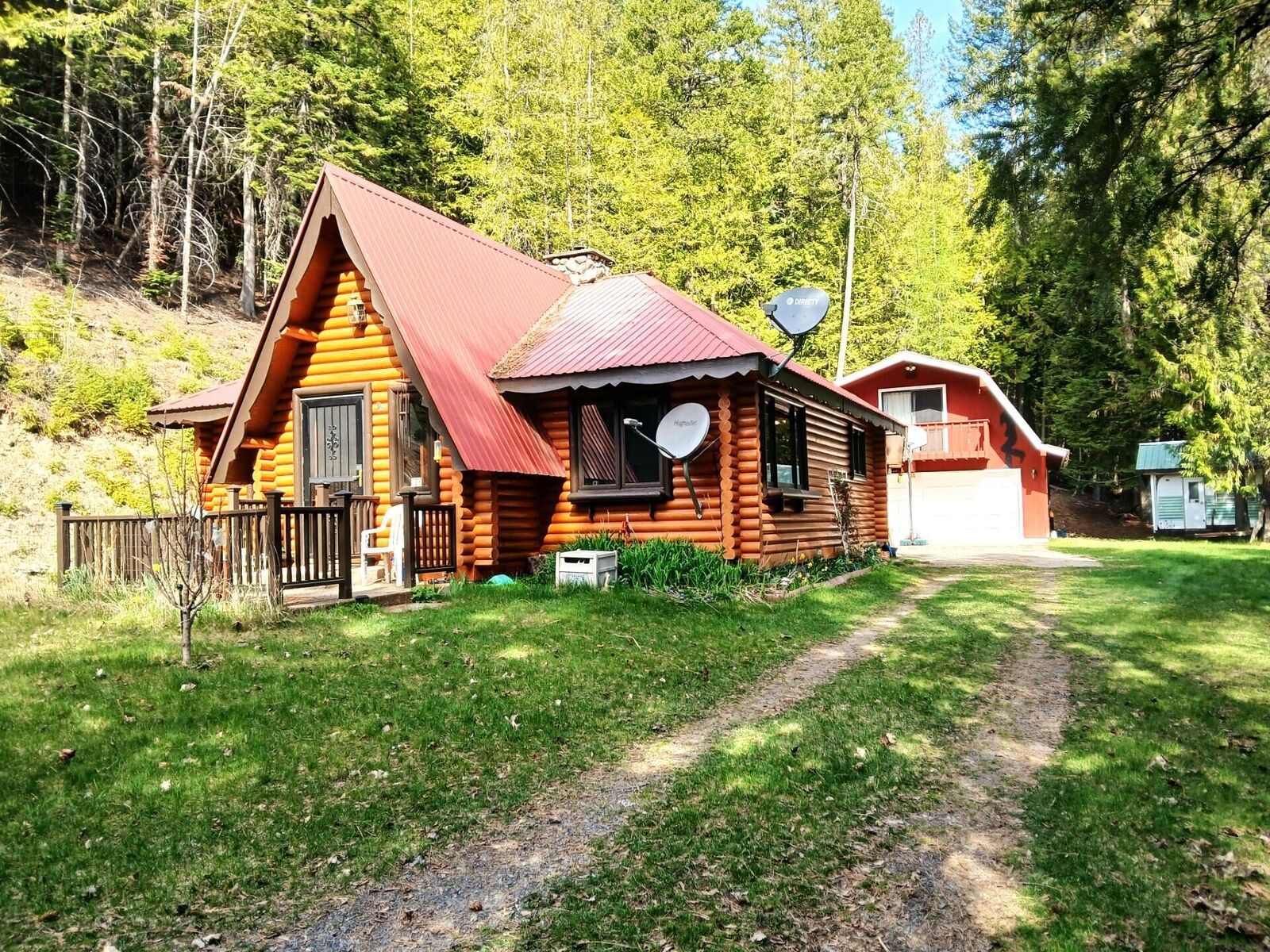 Property Photo:  927 Aladdin Rd  WA 99114 
