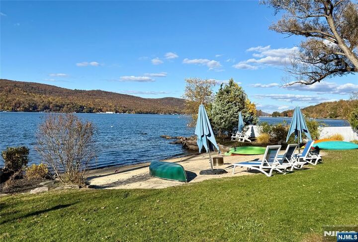 Property Photo:  73 Forest Lake Drive  NJ 07421 