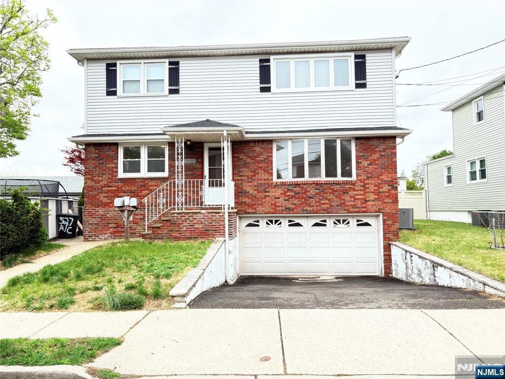 Property Photo:  527 Anthony Court 1  NJ 07071 