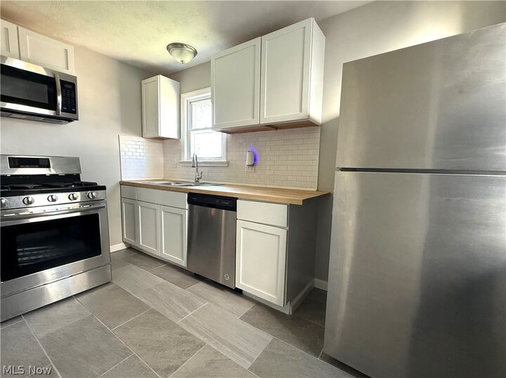 Property Photo:  4606 Lincoln Avenue  OH 44134 