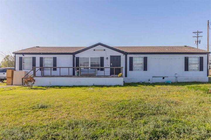 Property Photo:  230 Private Road 4906  TX 76052 