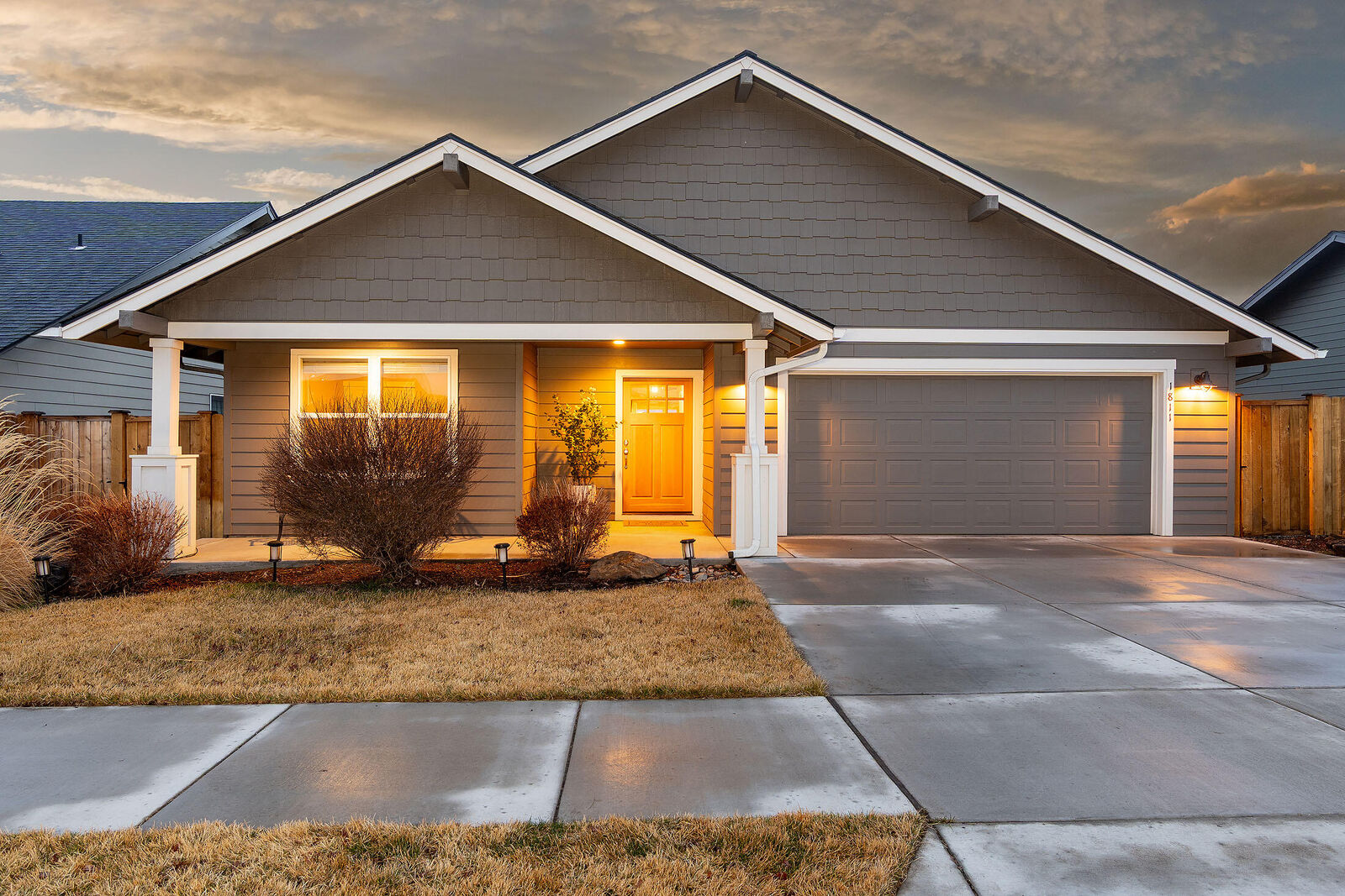 Property Photo:  1811 NE 3rd Street  OR 97756 