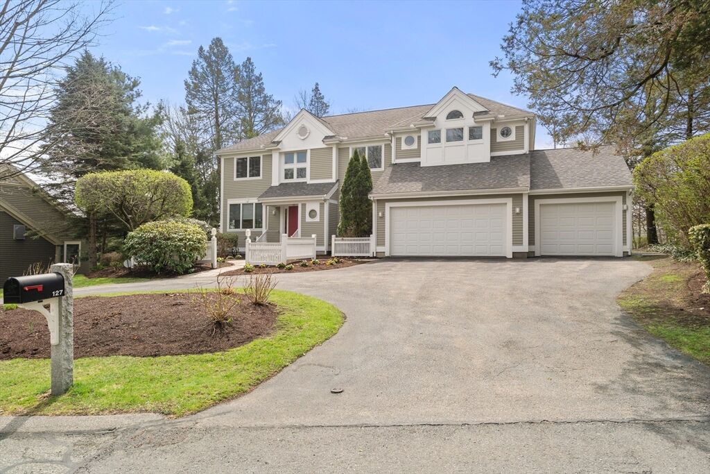 Property Photo:  127 Huntington Rd 127  MA 02135 