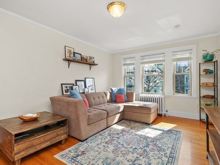 Property Photo: 17 Hastings St 4 MA 02132